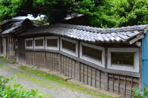 秋田家住宅の塀の写真