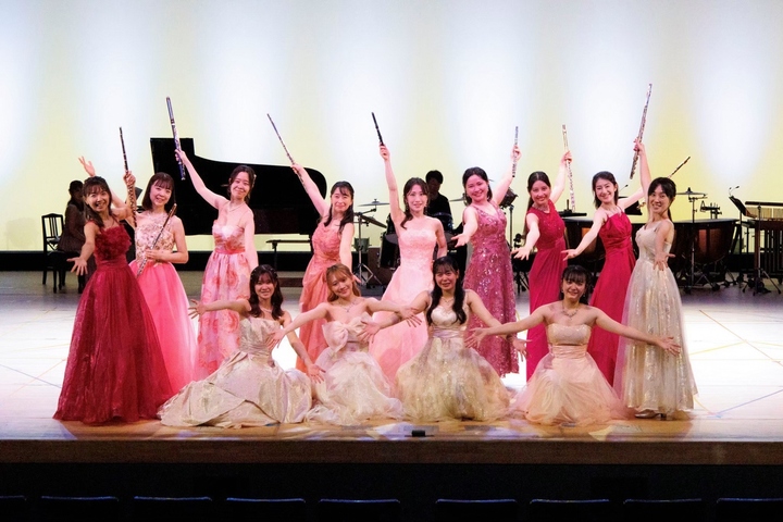 dancing flute の写真